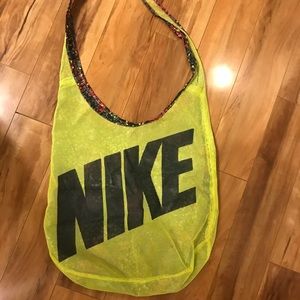 Like New! Nike Reservable Mesh/Swoosh Shoulder Bag